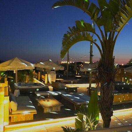 Cumeja Beach Club & Hotel バイア・ドミツィア エクステリア 写真