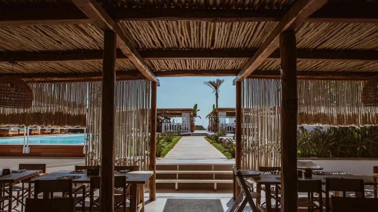 Cumeja Beach Club & Hotel バイア・ドミツィア エクステリア 写真
