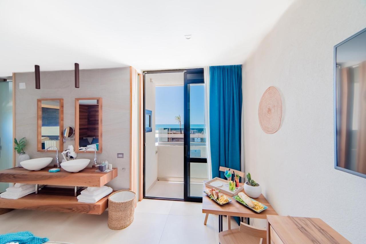 Cumeja Beach Club & Hotel バイア・ドミツィア エクステリア 写真